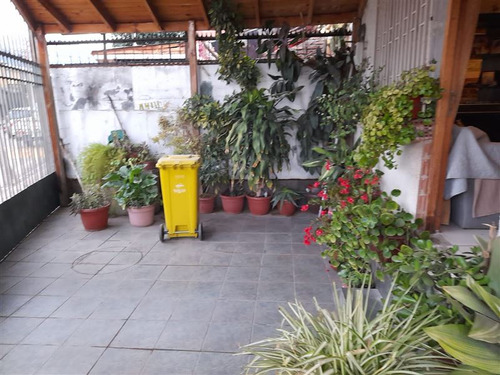 Casa En Venta De 4 Dorm. En Colina