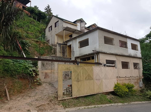 Imagen 1 de 14 de Casa Dos Pisos Con Anexo Sector El Prado San Diego