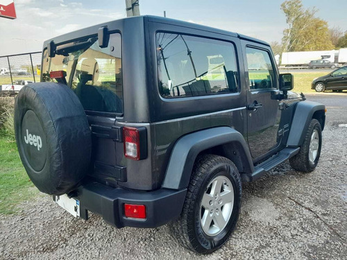 Imagen 5 de 15 de Jeep Wrangler 3.6 Sport V6 2 P 2017