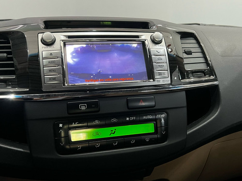 Toyota Hilux SW4 3.0 TDI 4x4 SRV 5L