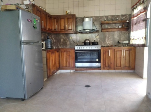 Imagen 5 de 13 de Re/max. Iris Hernandez. Vende Casa (339m2). Naguanagua. Codigo. 137503