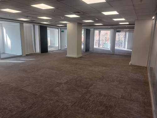 Metro Alcantara/oficina En Fino Edificio Aaa Como Nueva..
