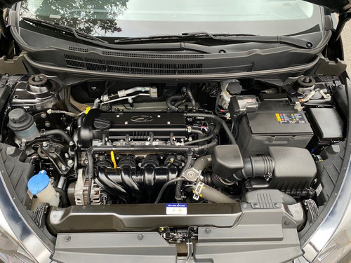 Imagem 13 de 13 de Hyundai Hb20s 1.6 Comfort Plus 16v Flex 4p Manual