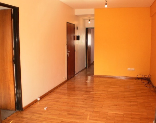 Imagen 3 de 14 de En Venta Dto 2 Amb Fte A Cuadras De Estacion En Lanus (075)