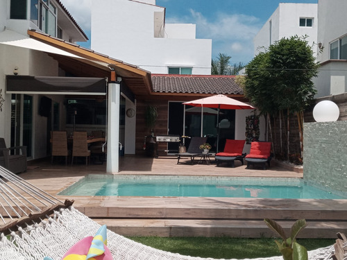 Casa Grande Con Alberca Privada En Fracionamiento Cerrado
