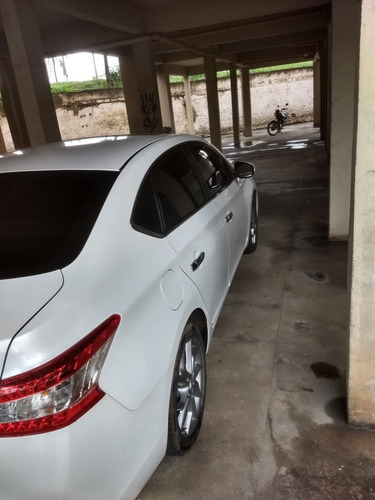 Nissan Sentra Unique