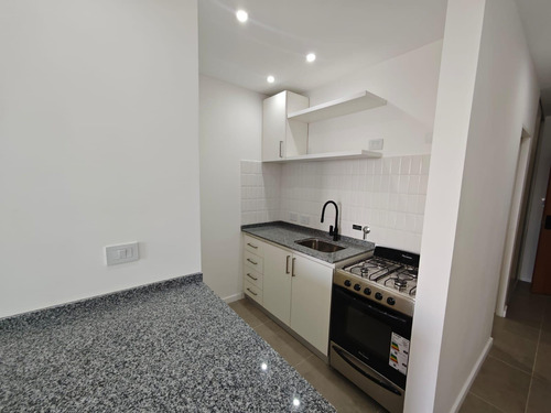 5 Entre 42 Y 43 La Plata -monoambiente Amoblado En Alquiler