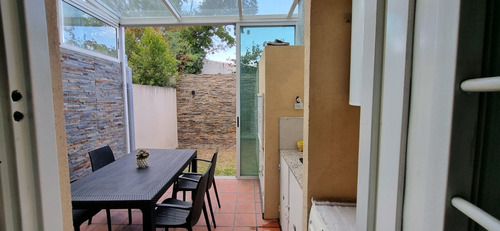 Venta, Casa 3 Amb, Bella Vista,con Patio Y Cochera