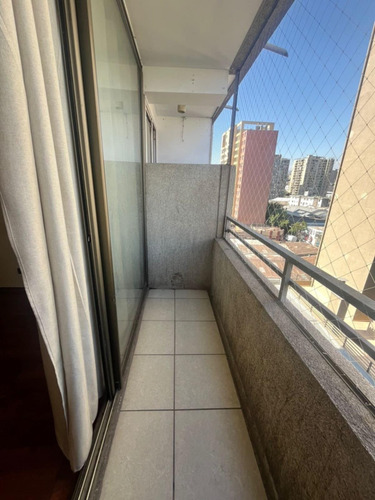 Arriendo Depto. 2d 1b Estacionamiento. Lord Cochrane 1030