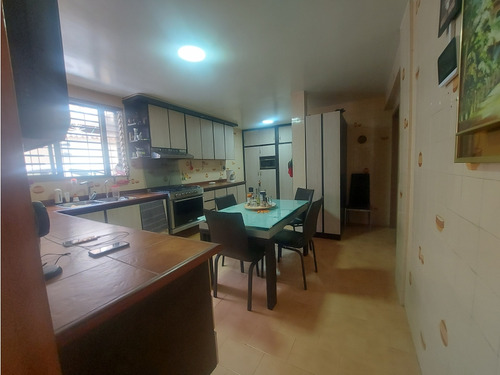Vendo Casa 350m2 Terrazas Del Club Hipico 0148