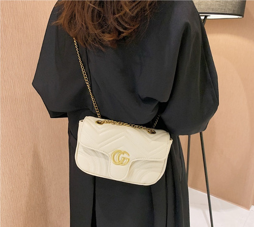 A Bolsa Transversal Quadrada Pequena De Cor Sólida