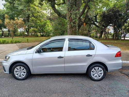 Imagem 2 de 13 de Volkswagen Voyage 2018 1.6 Msi Comfortline Total Flex 4p