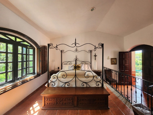 Venta De Casa Quinta Princesas De Terreno Y Jardín Enorme Con Alberca, Jacuzzi Y Plaza De Amenidades. Vistas Expectaculares Y Casa Monumental Fracc Rancho San Diego En Ixtapan De La Sal Edomex
