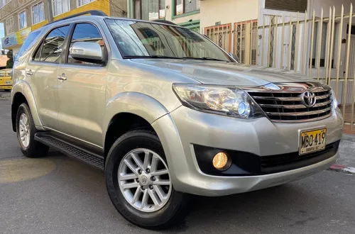 Toyota Fortuner 2.7 cc gasolina automática 4*2.