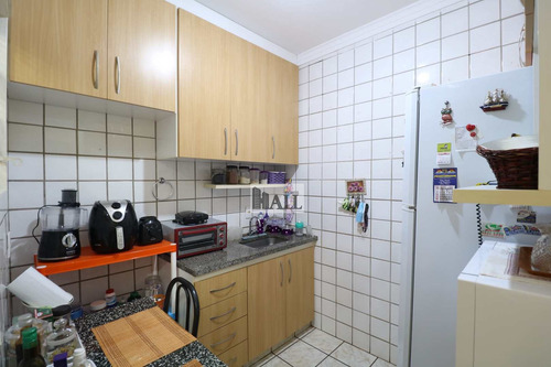 Casa À Venda No Condomínio Borguese I Com 2 Quartos, 2 Vagas - V8101