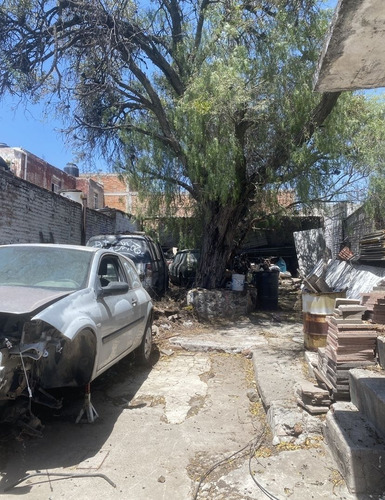 Terreno Con Construcción 67 M2, Para Taller Col Sta Catarina, Queretaro