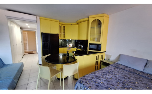 Apartamento Venta Catia La Mar Con Playa Privada Y Vista Espectacular