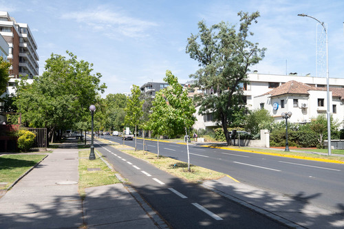A Pasos De Plaza Pedro De Valdivia, Exclusivo Piso Completo