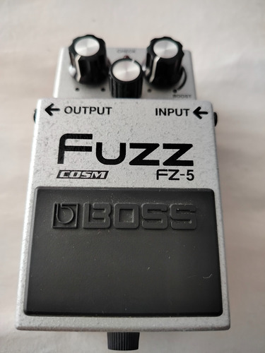 Pedal De Efecto Boss Fuzz Cosm Fz-5 Plateado Gris (Usado)