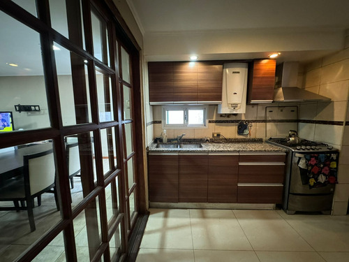 Casa De 4 Dormitorios En Venta En Alberdi Impecable!!