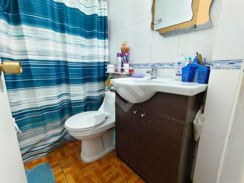 Casa En Venta De 5 Dorm. En Maipú