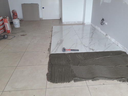 Imagen 1 de 10 de Colocacion De Porcelanato Y Ceramica