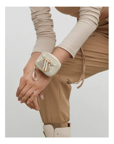 Athena Porta AirPods Pulsera Elastizada Ecru Ideal Of Sweden