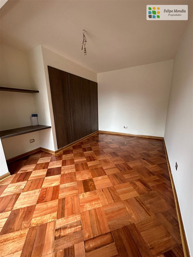 Completamente Remodelada, 3 Dorm, 4 Baños, Estar, Jardín