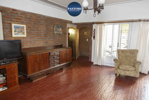 Olivos Golf. Excel. Chalet 6 Amb C/jardin Pileta Y Parrilla!