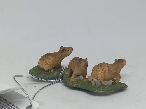 Figura De Crías De Capibara De La Marca Collecta (Usado)