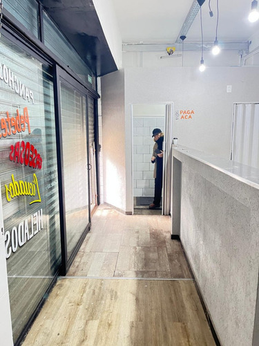 Excelente Local En Esquina Alquiler Aristóbulo Del Valle Y Avellaneda Pancheria /maxi Kiosco