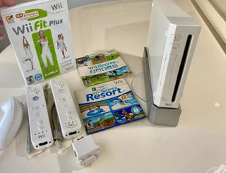 Nintendo Wii Branco Completo Sports Pack + Resort + Wii Fit Plus + Balance Board + 2 Controles Sem Fio