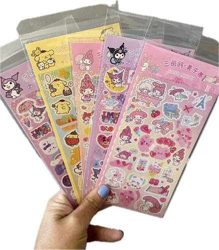 Pack X 30 Planchas Stickers Kuromi My Melody Y Sus Amigos 