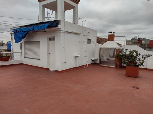 Venta De Casa 5 Amb En José Ingenieros, Tres De Febrero