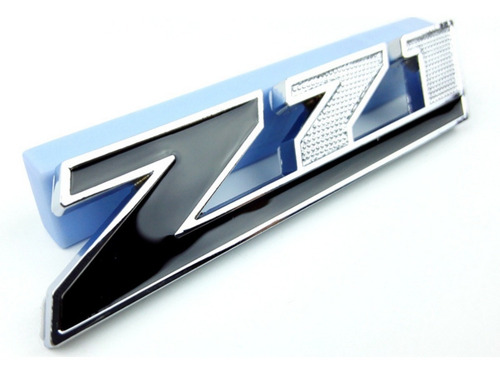 Imagem 2 de 8 de Emblema Z71 Preto Grade Dianteira Gm Chevrolet Montana E S10