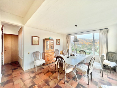 Oportunidad Gran Casa A Pasos De La Playa En Venta, Cachagua