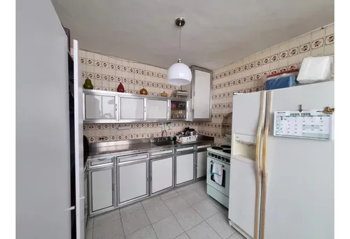 Apartamento En Venta 2do Piso En La Floresta 140 Mt²