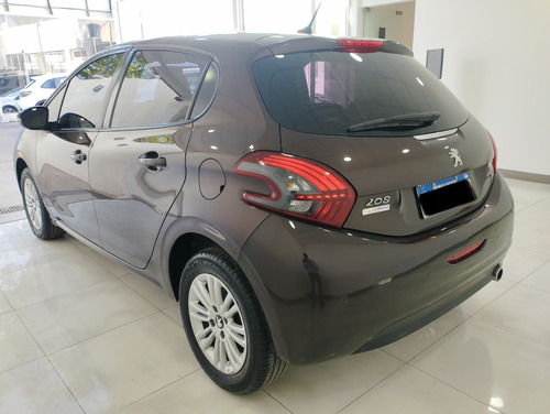 Peugeot 208 1.6 Allure