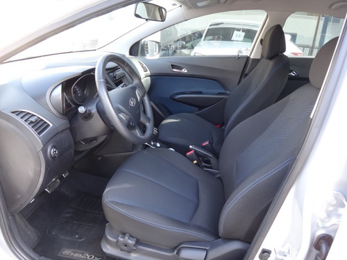 Imagem 3 de 9 de Hyundai Hb20x Style 1.6 Automático Flex