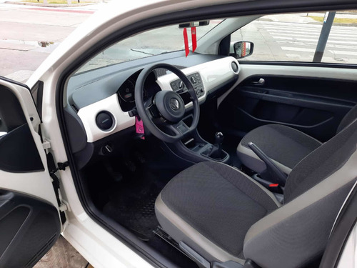 Volkswagen Up! 2017 1.0 High Up! 75cv 3 P