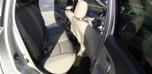 Nissan Livina 2011 1.6 Flex 5p