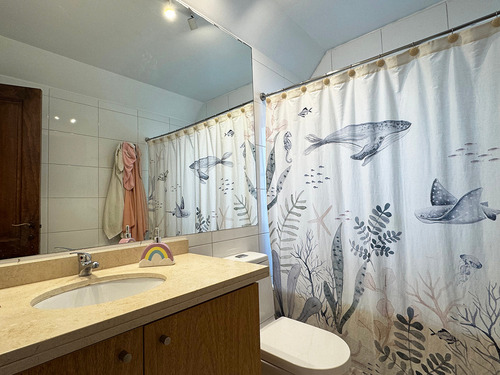 Casa Chilena | 5 Dormitorios + Estar Y Servicio