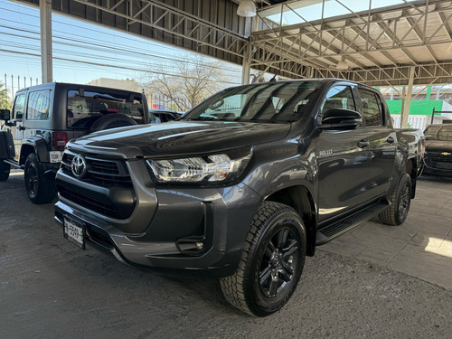 Toyota Hilux 2.7 Cabina Doble Sr Mt