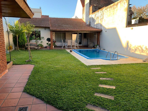 Imagen 21 de 22 de Excelente Casa De 4 Ambientes Con Piscina