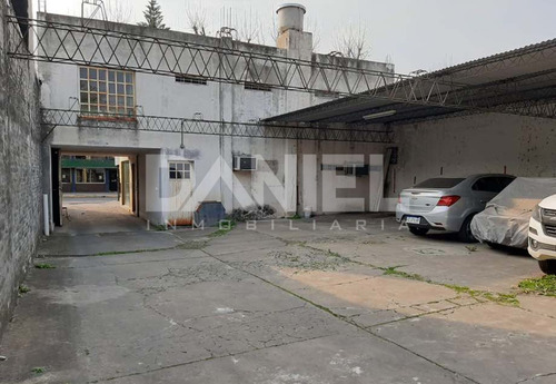 Excelente Local Comercial Con Oficina Y Cocheras Ituzaingo Sur