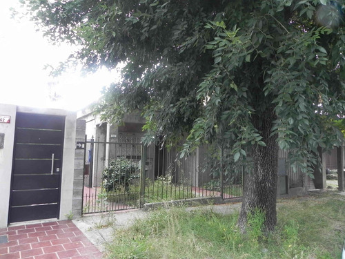 Casa En Venta En La Tablada