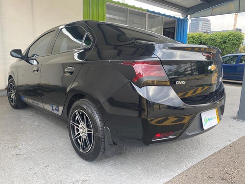 Chevrolet Onix 1.4 Lt
