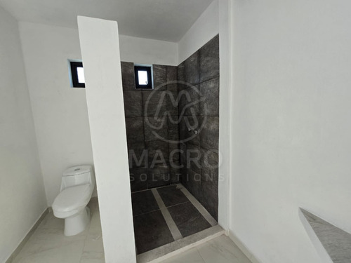 Casa En Venta En Col. Plan De Ayala Con Jardín Apta A Créditos