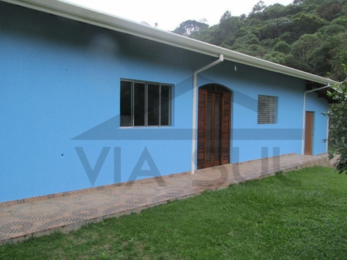 Imagem 3 de 16 de Aconchegante Propriedade Apenas 1 Km Da Rodovia Regis Bittencourt. - 390 - 69916302