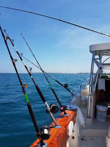 Mako Marine 250 Año 2005 Con 2 Motores Yamaha De 200hp